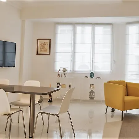 Luxury One Bedroom Martinez *